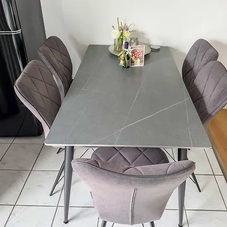 Leos Deichglueck Apartman